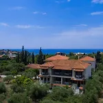 Theano Aparthotel 3*